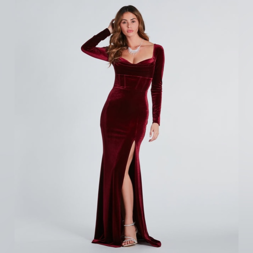 Windsor Formal Velvet Dress